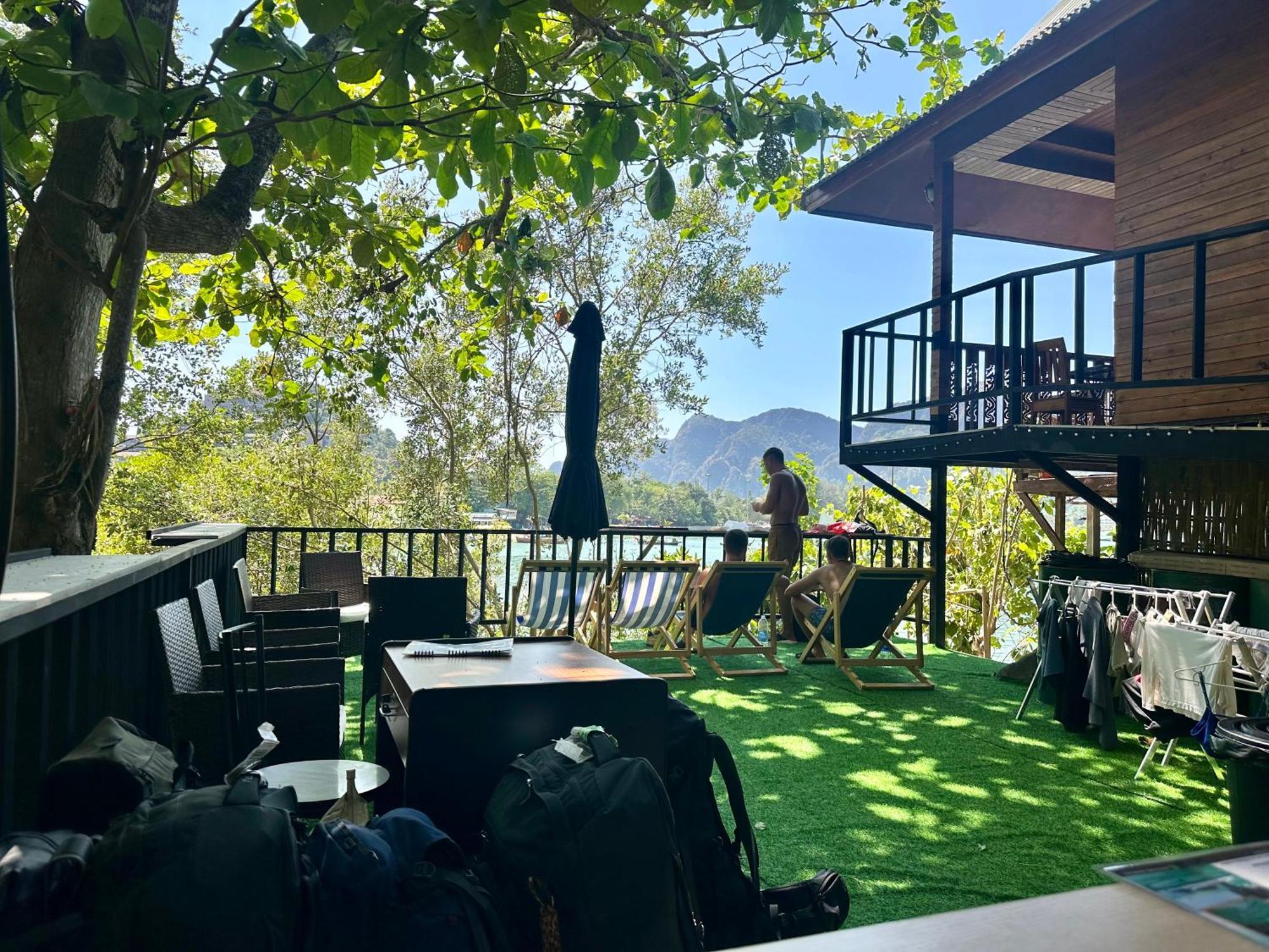 Sweed Dee Seaview Hostel 피피섬 외부 사진